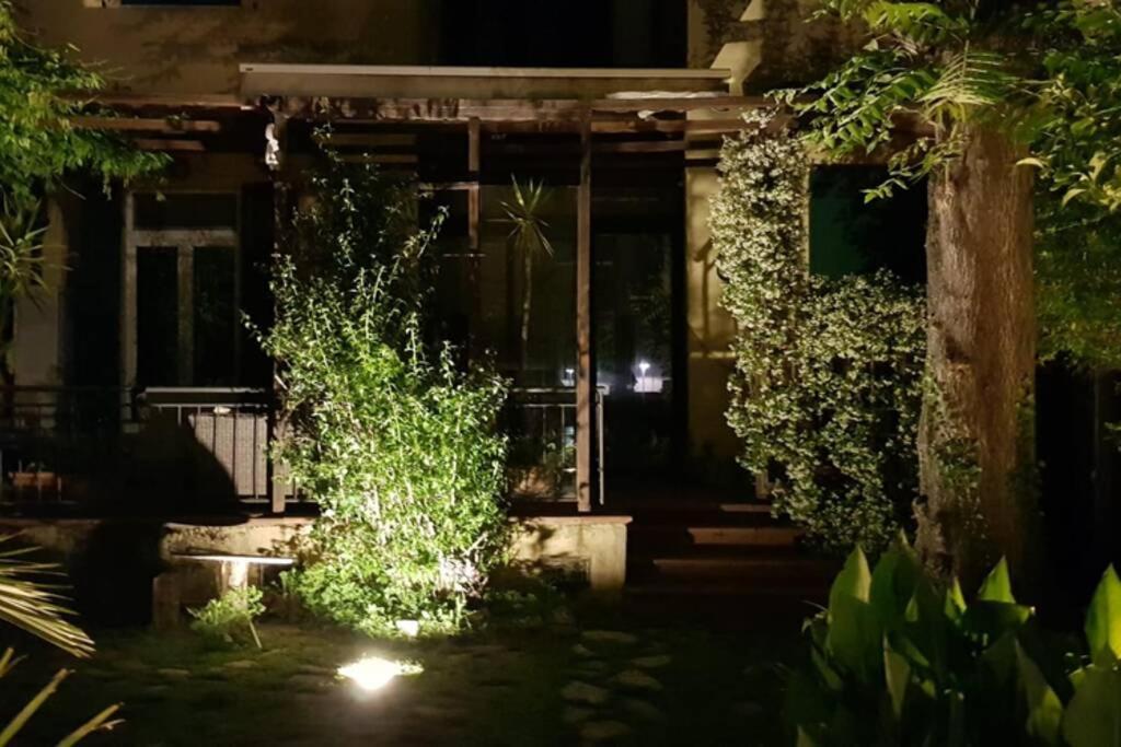 La Casa Con Piscina Riscaldata Interna Anna Luxury Garden Apartment Pisa Exterior photo