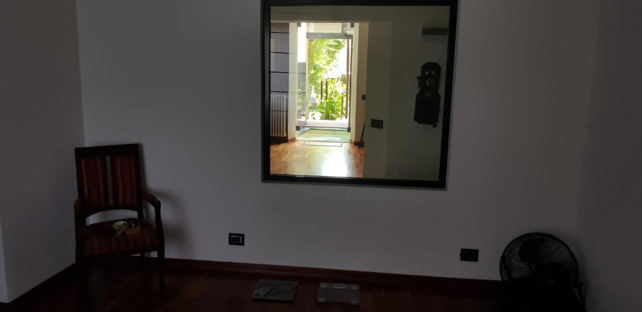 La Casa Con Piscina Riscaldata Interna Anna Luxury Garden Apartment Pisa Exterior photo