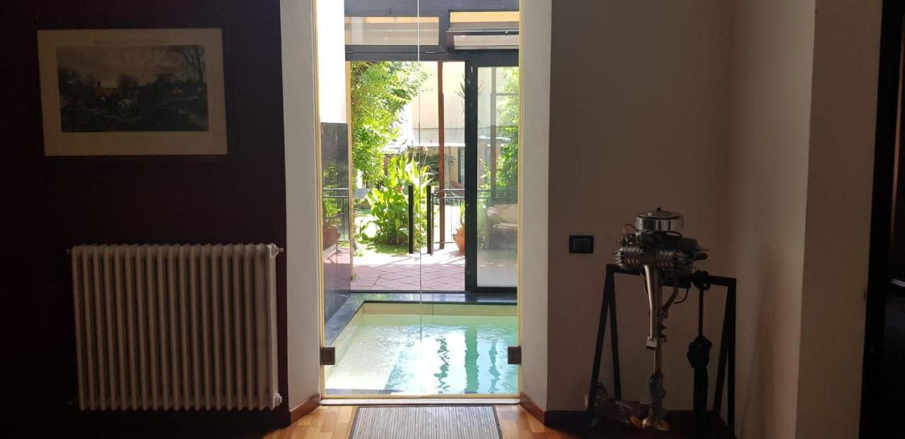 La Casa Con Piscina Riscaldata Interna Anna Luxury Garden Apartment Pisa Exterior photo